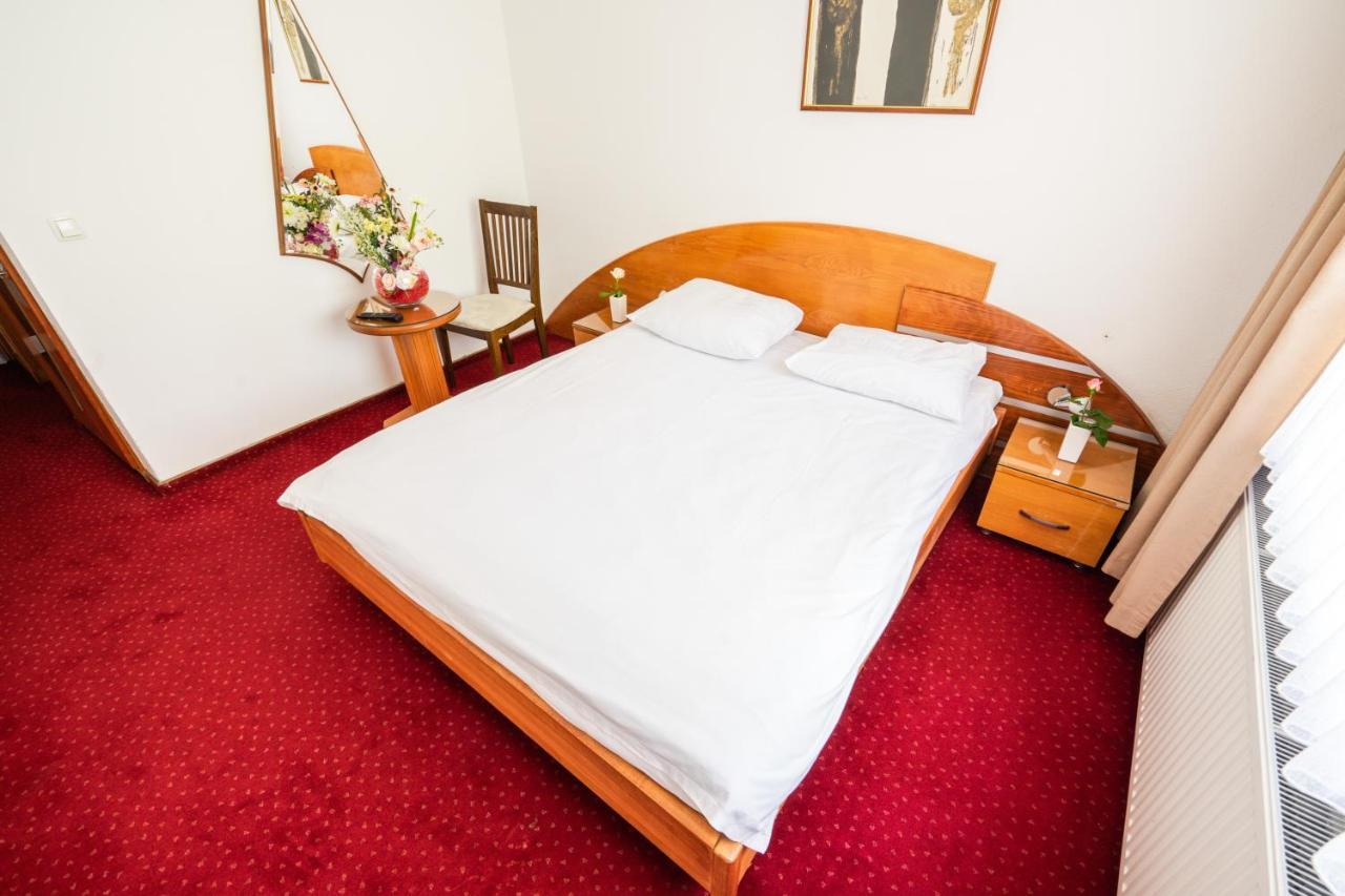 Park Hotel Bihać 外观 照片